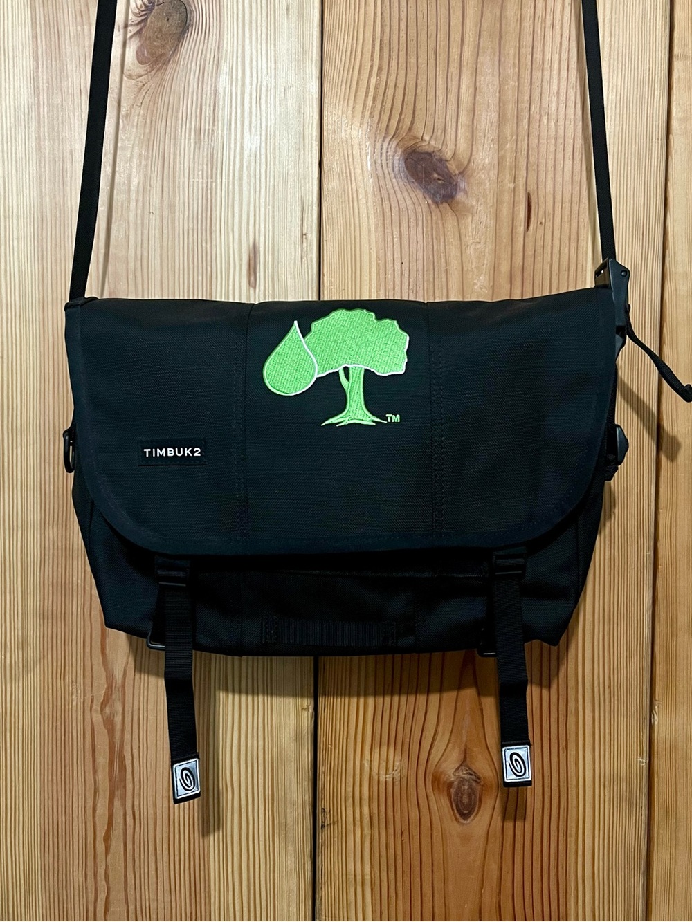 New Timbuk2 Messenger Bag with Custom Green Tree Embroidery